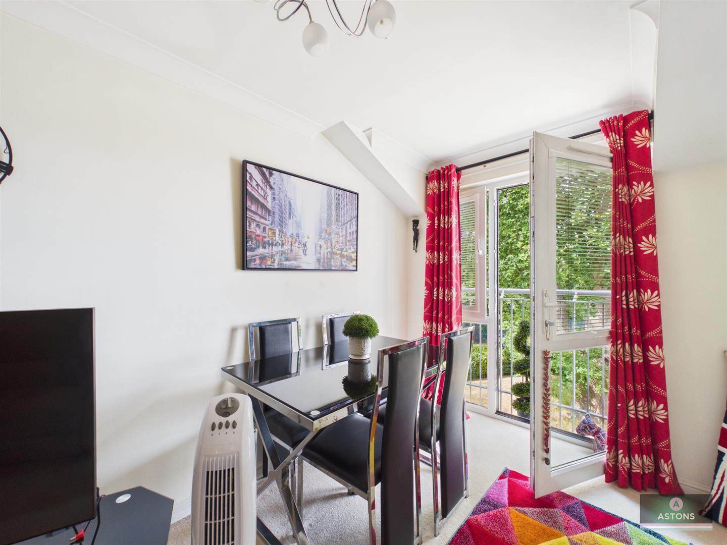 Millfield Court, Ifield Image 17