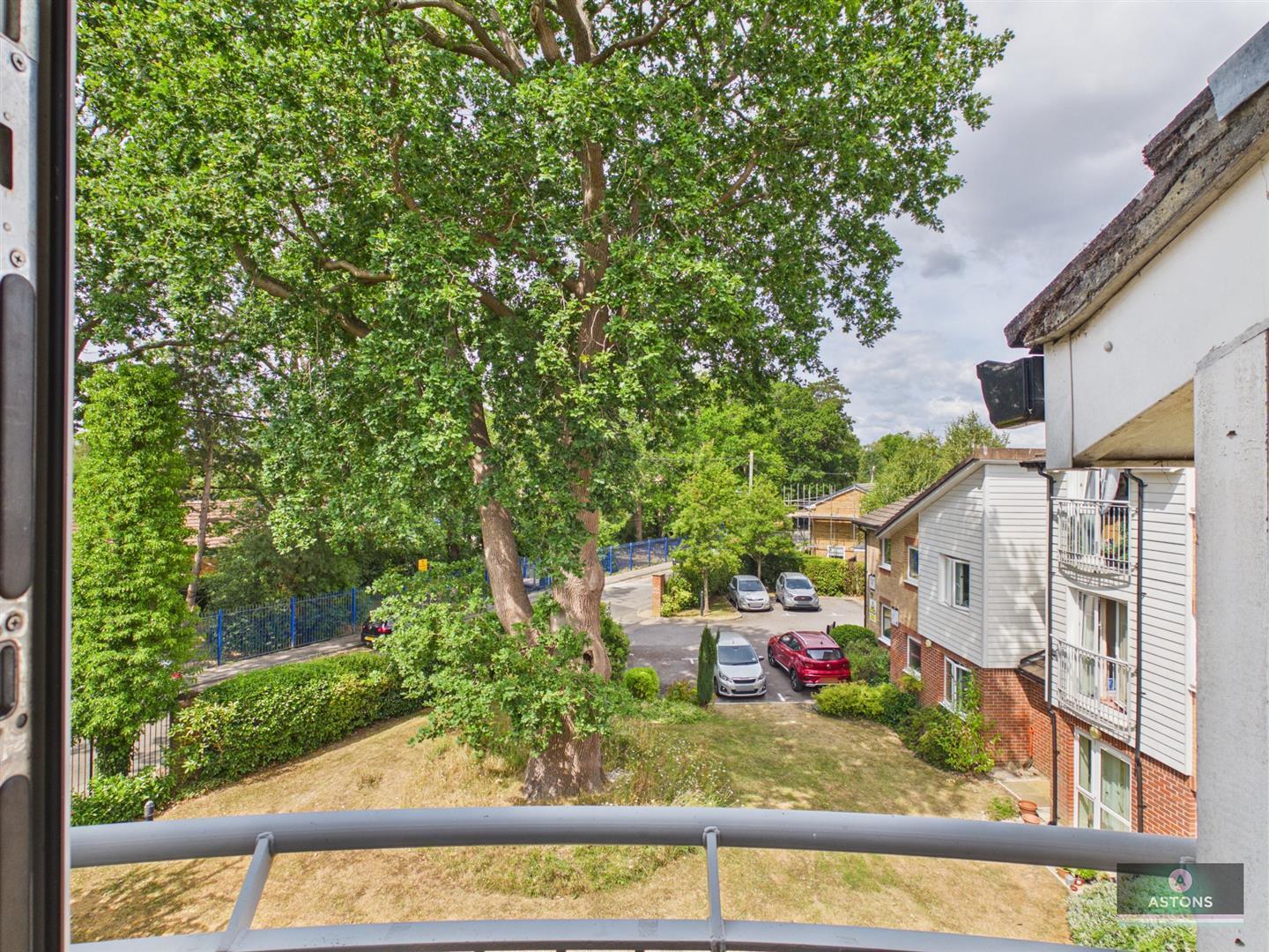 Millfield Court, Ifield Image 18