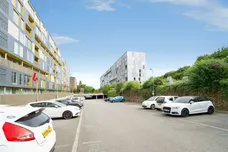 The Avenue, Leeds