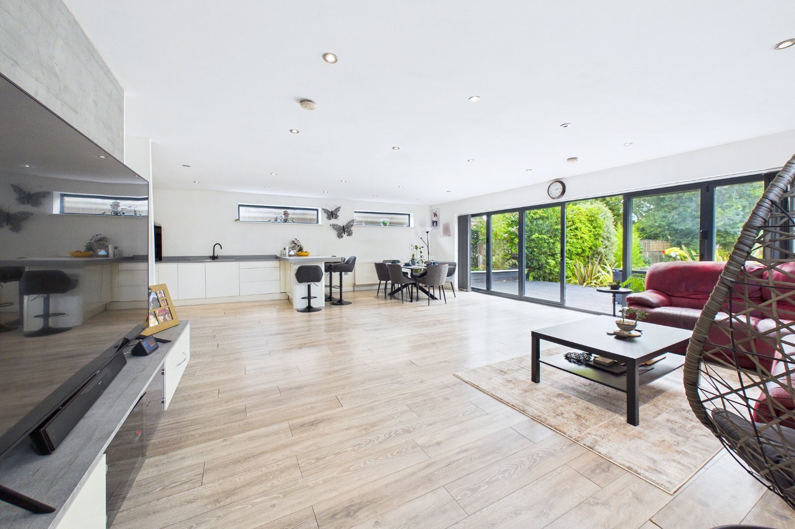Anvil Crescent, Broadstone, Dorset, BH18 Image 12