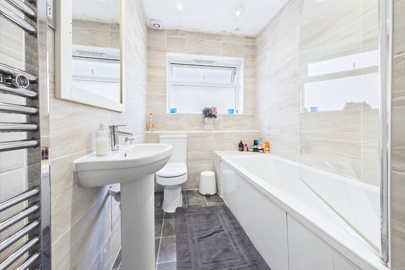 Anvil Crescent, Broadstone, Dorset, BH18 Image 15