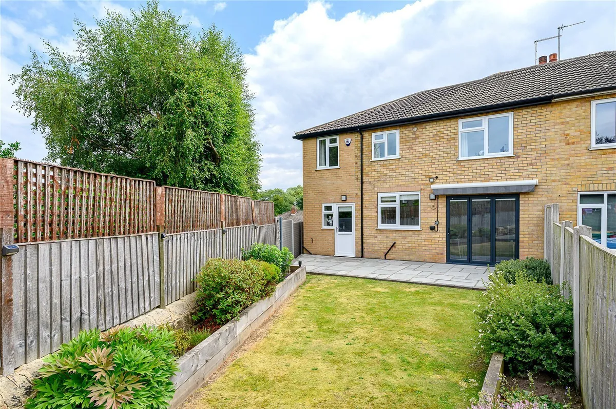 Crofton Rise, Shadwell, Leeds, LS17