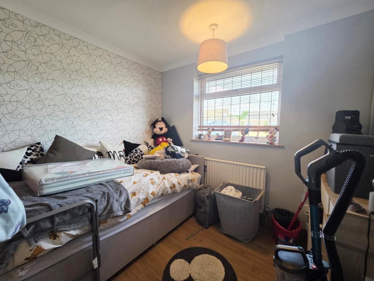 Manor Close, Harpole, Northampton Image 10