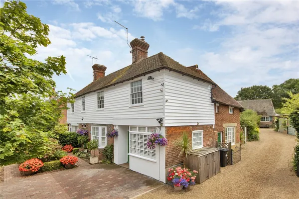 The Street, Sissinghurst, TN17 photo 1