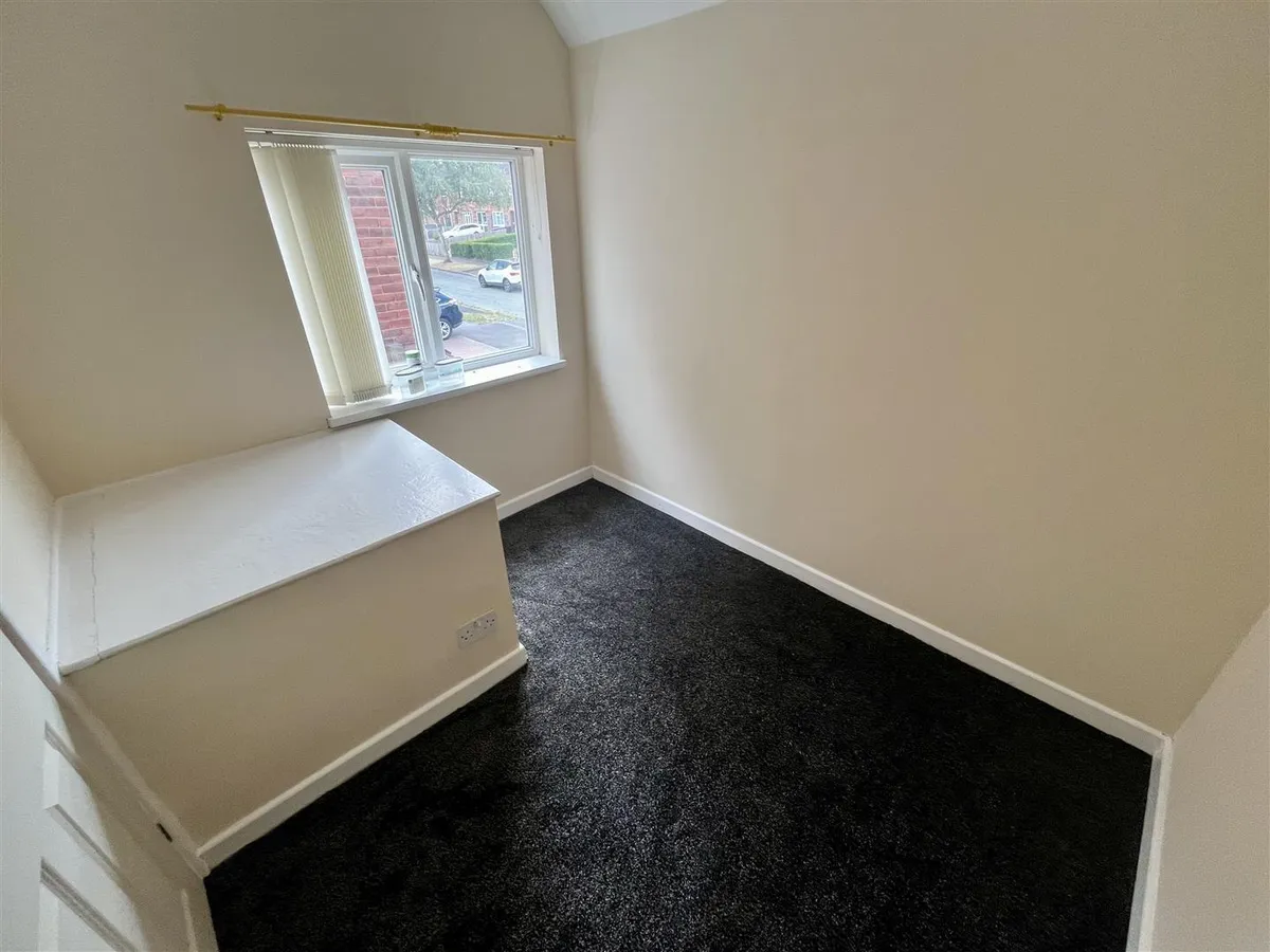 Swancote Drive, Wolverhampton, WARSTONES