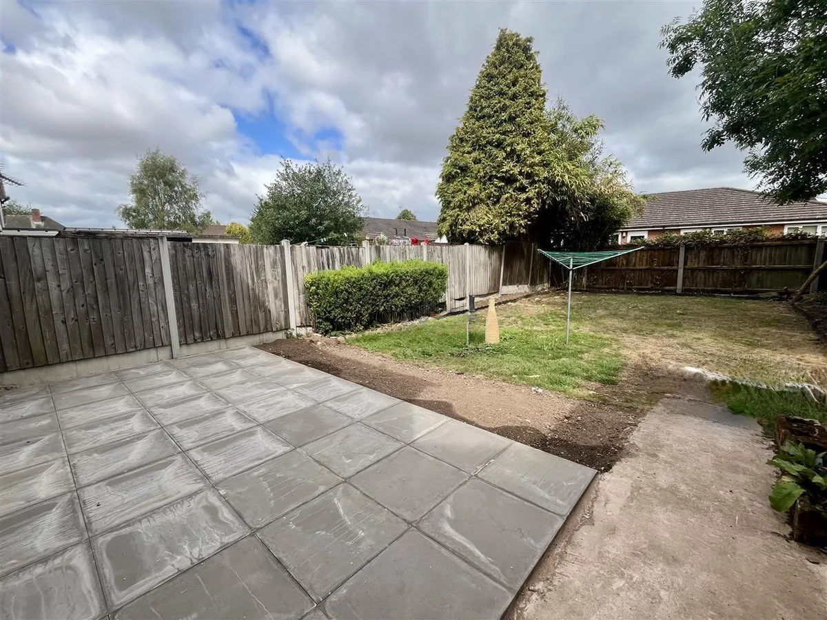 Swancote Drive, Wolverhampton, WARSTONES