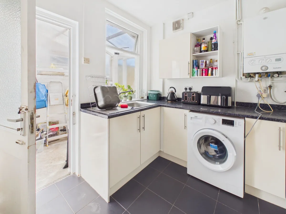 Guthrie Street, Barry, CF63