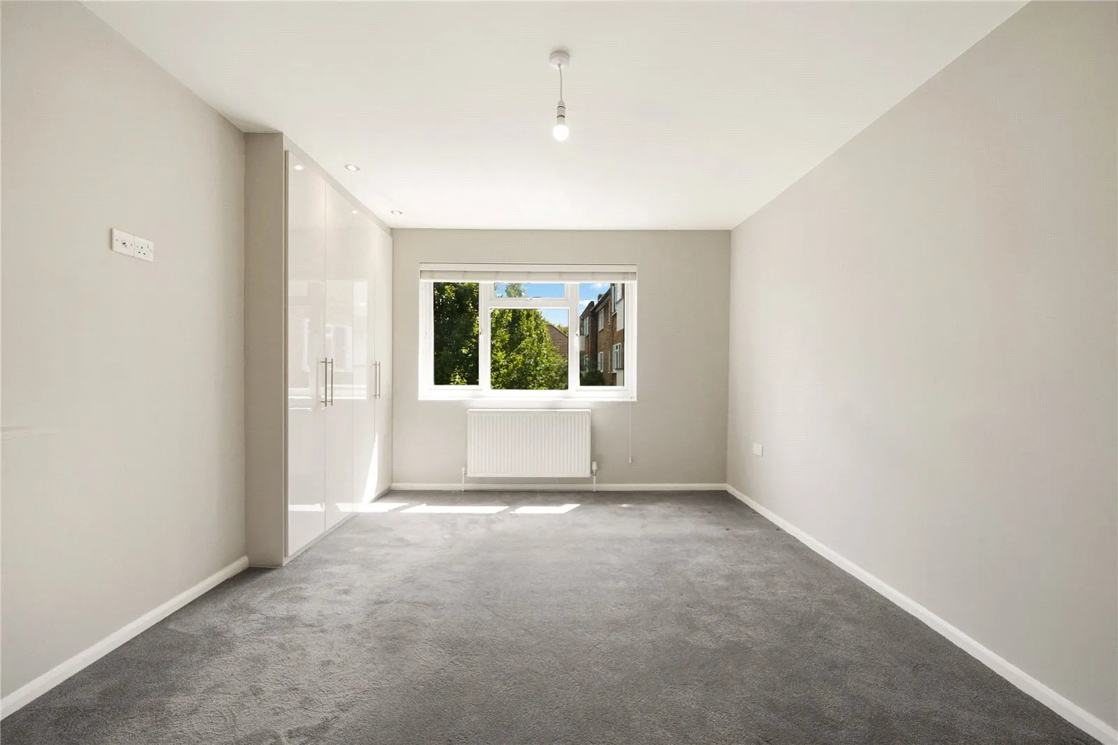 Vines Avenue, Finchley Central, London, N3