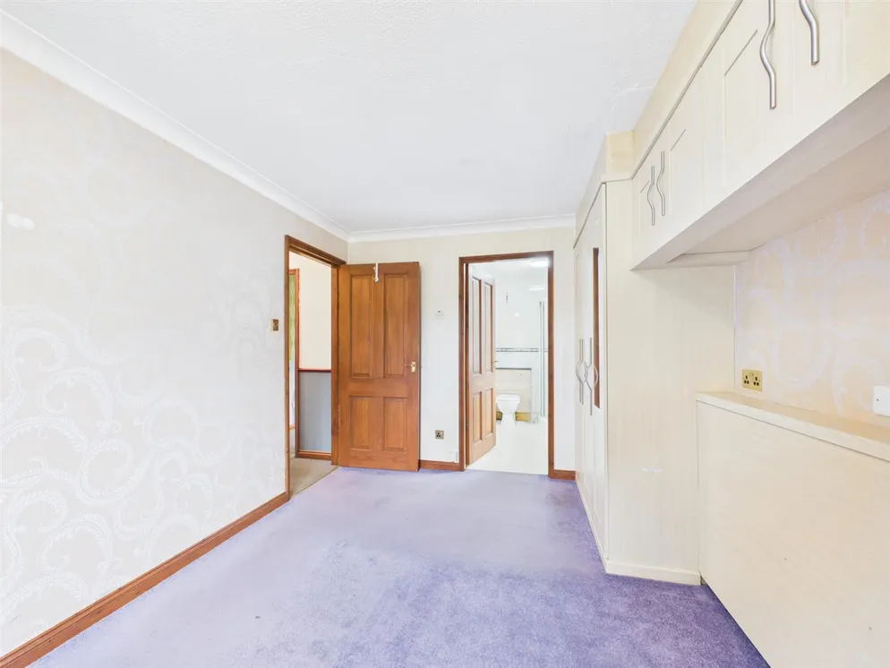 Property carousel item 10