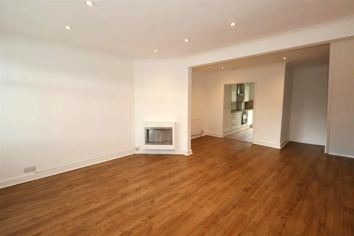 Sunnyhill Road, Boxmoor, Hemel Hempstead, Hertfordshire, HP1 1SZ