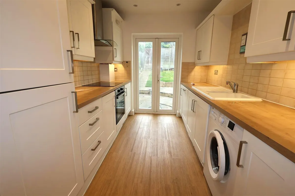 Sunnyhill Road, Boxmoor, Hemel Hempstead, Hertfordshire, HP1 1SZ