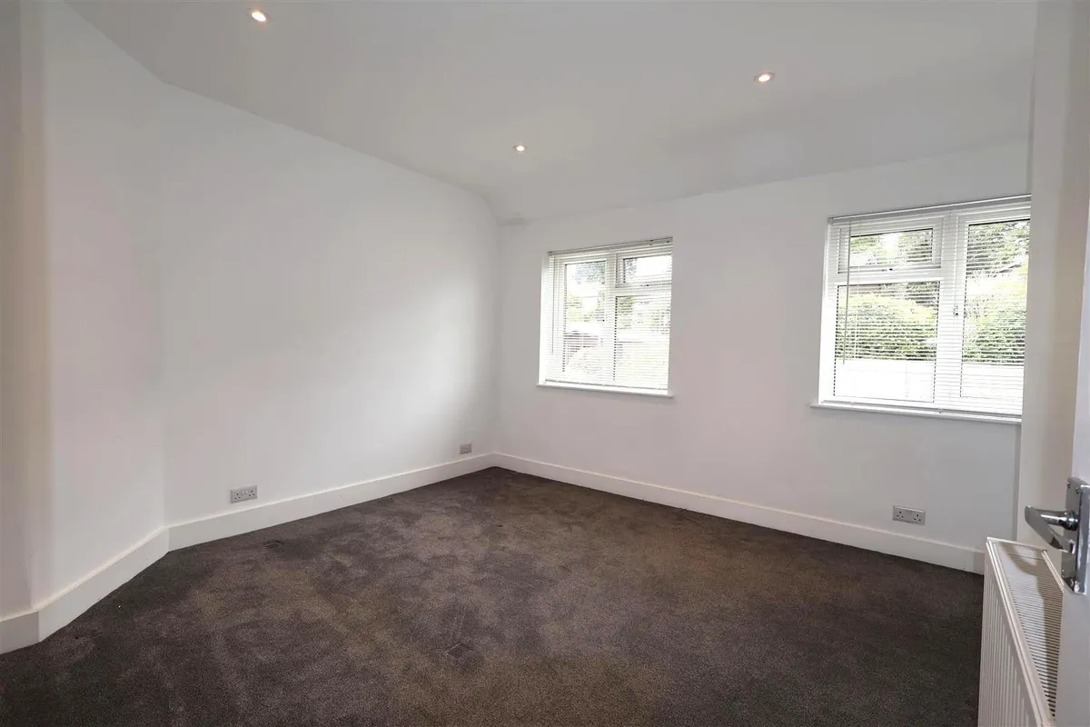 Sunnyhill Road, Boxmoor, Hemel Hempstead, Hertfordshire, HP1 1SZ