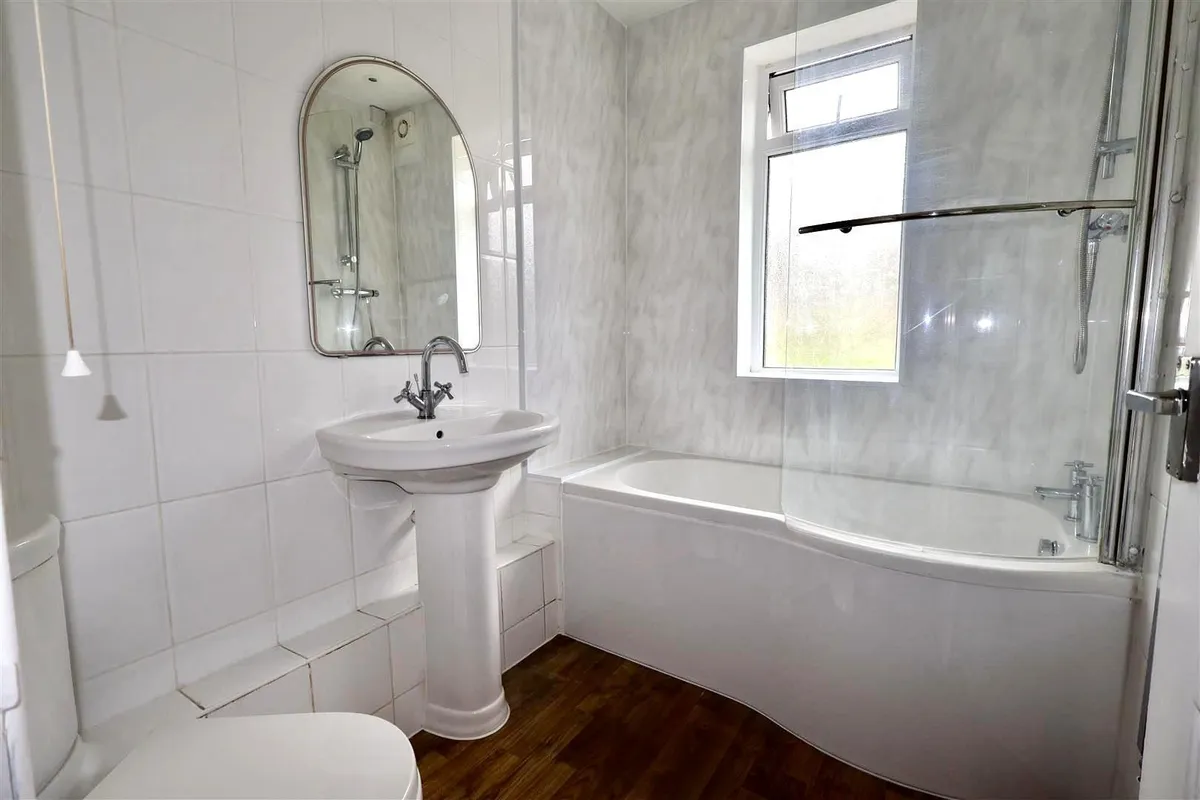 Sunnyhill Road, Boxmoor, Hemel Hempstead, Hertfordshire, HP1 1SZ