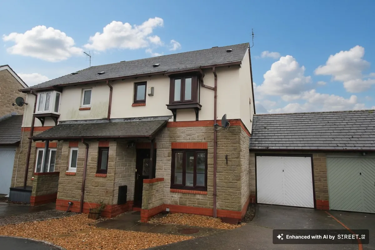 Llys Dwynwen, Llantwit Major, CF61