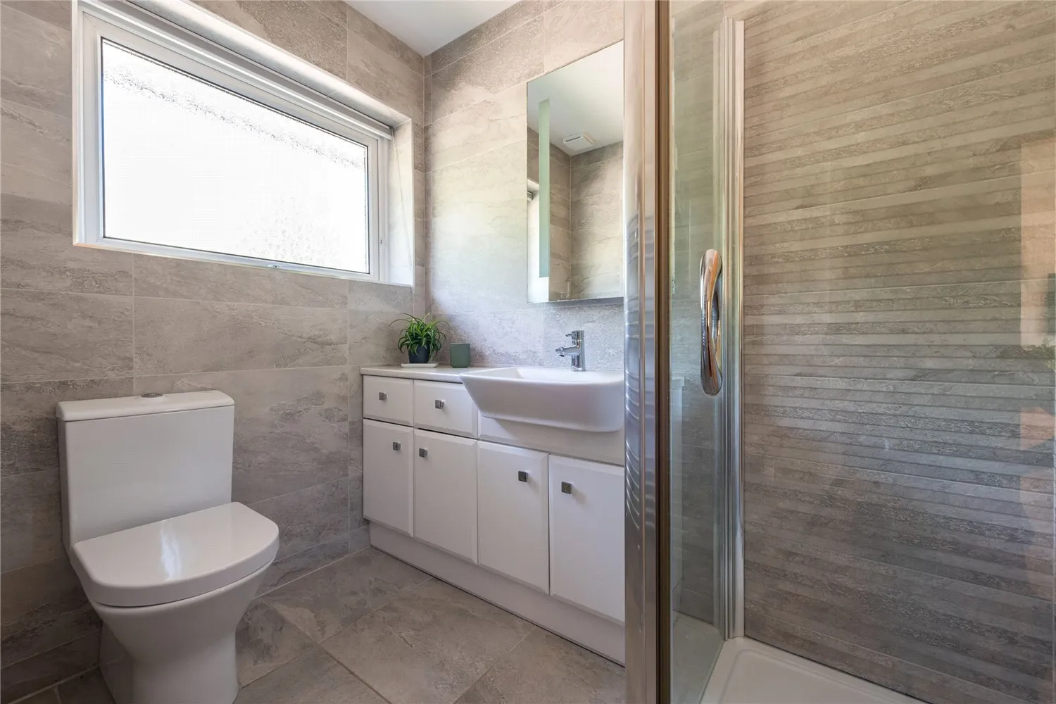 The Coombe, Betchworth, RH3 photo 12
