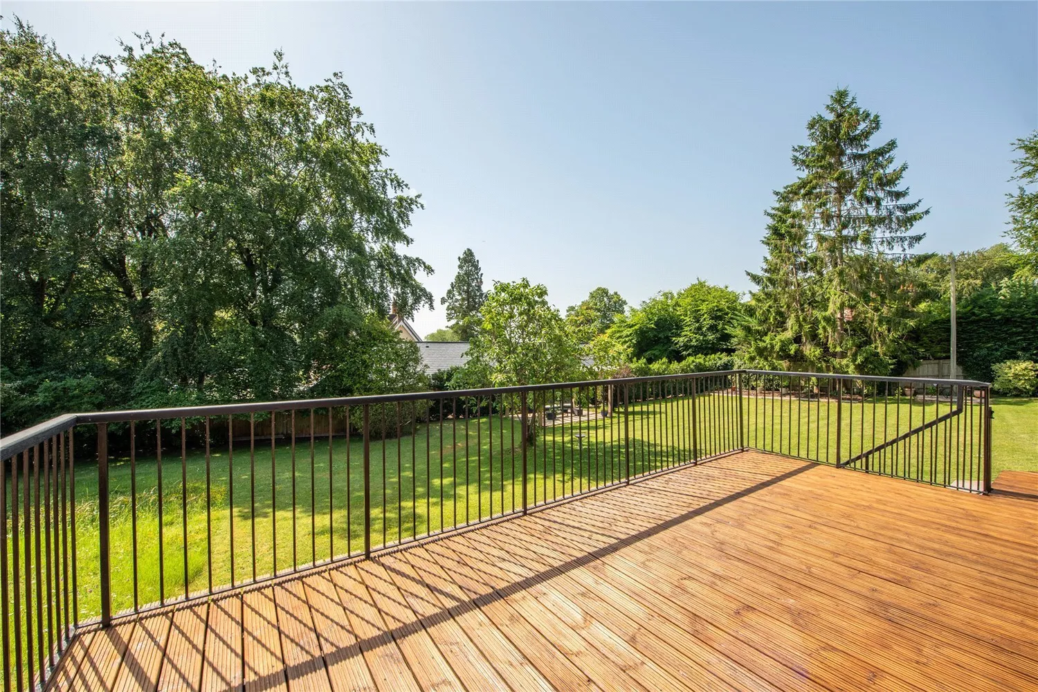 The Coombe, Betchworth, RH3 photo 17