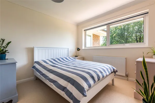 The Coombe, Betchworth, RH3 photo 18