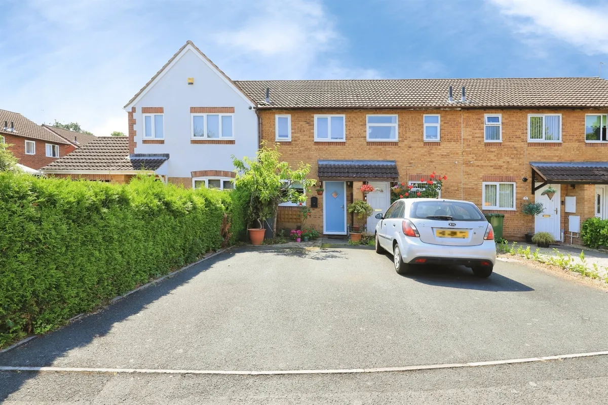 Barn Owl Place, Kidderminster