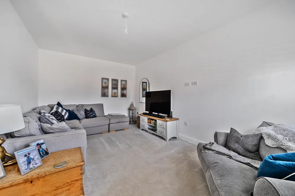 Woodman Close, Stratford-Upon-Avon, CV37 photo 3