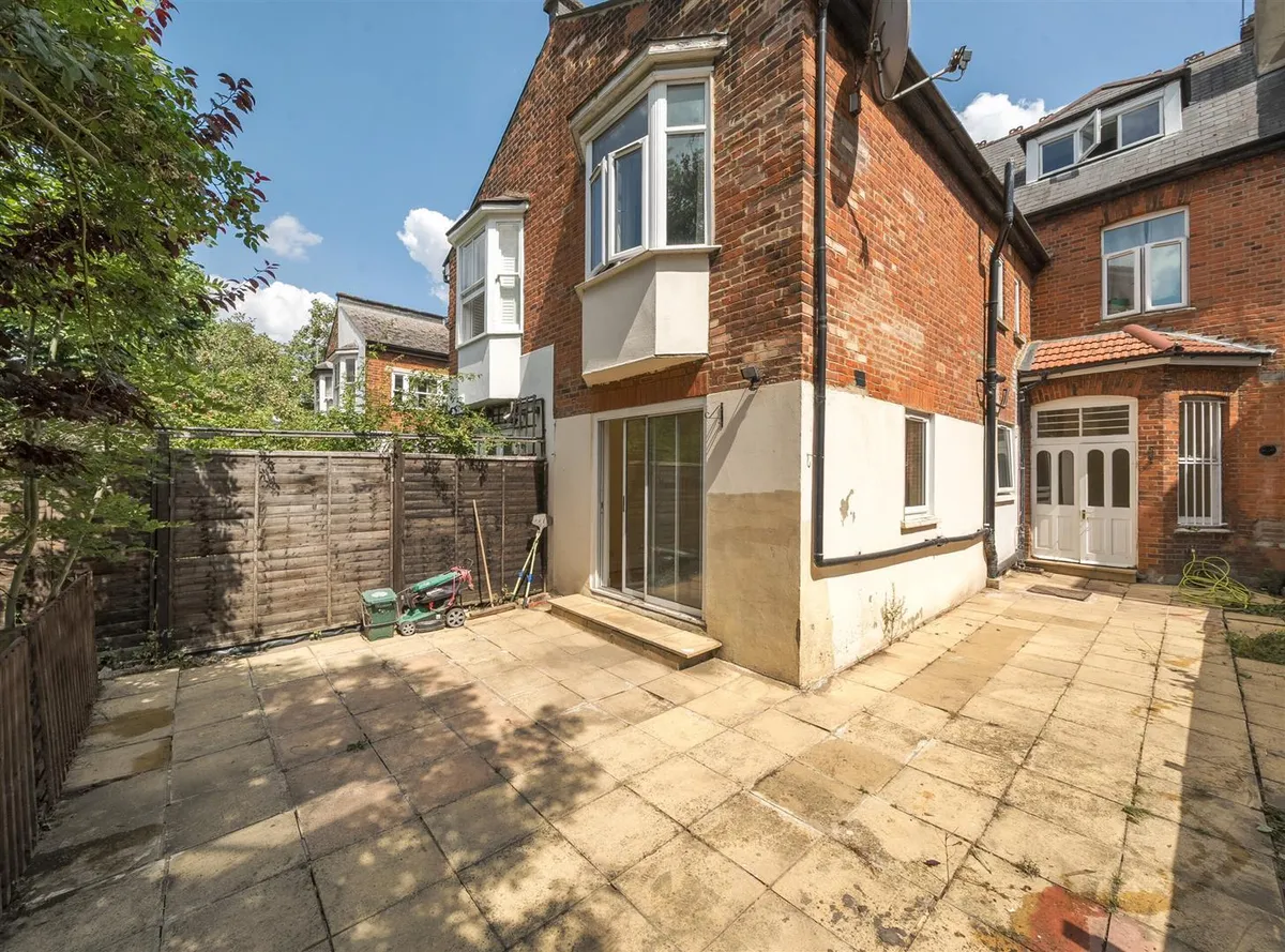 Walm Lane, London NW2