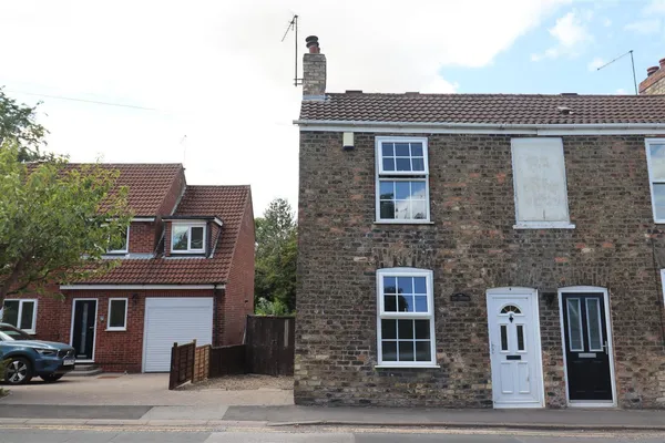 Station Road, Brough