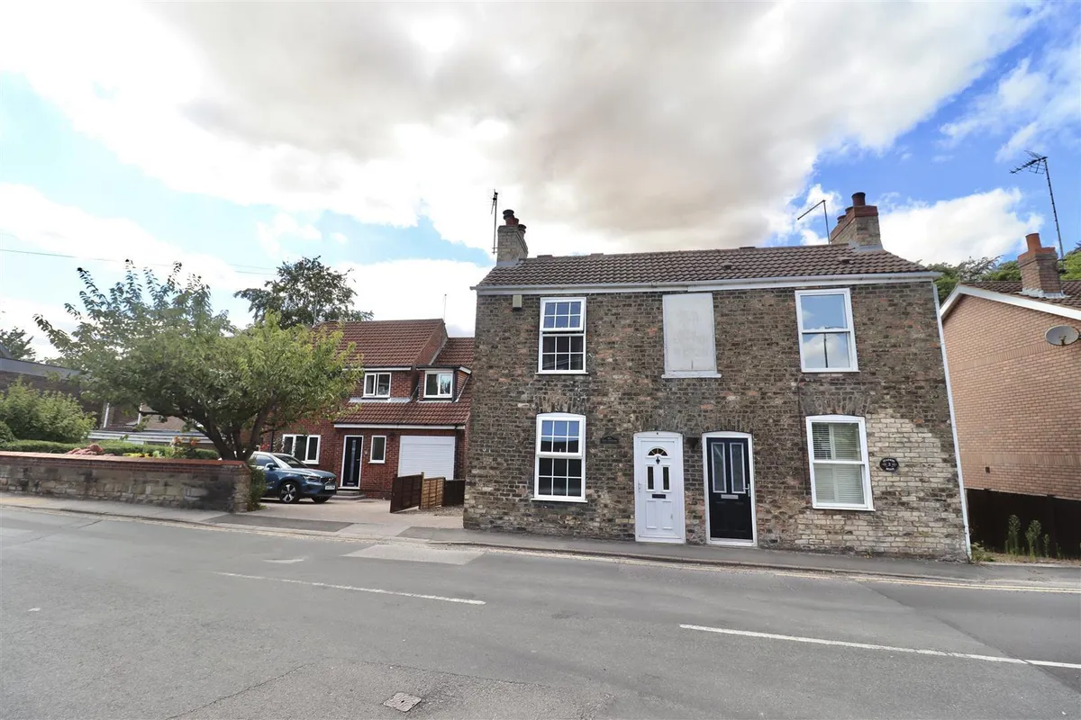 Station Road, Brough
