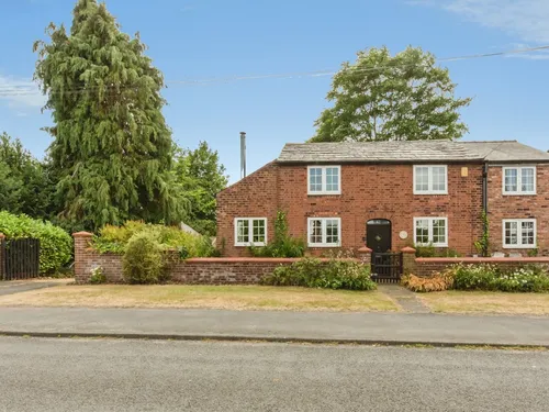 Northwich Road, Weaverham, NORTHWICHphoto