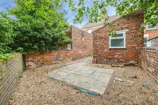 West Parade, LINCOLN