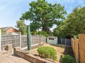 Hampton Close, Stevenage thumb 2