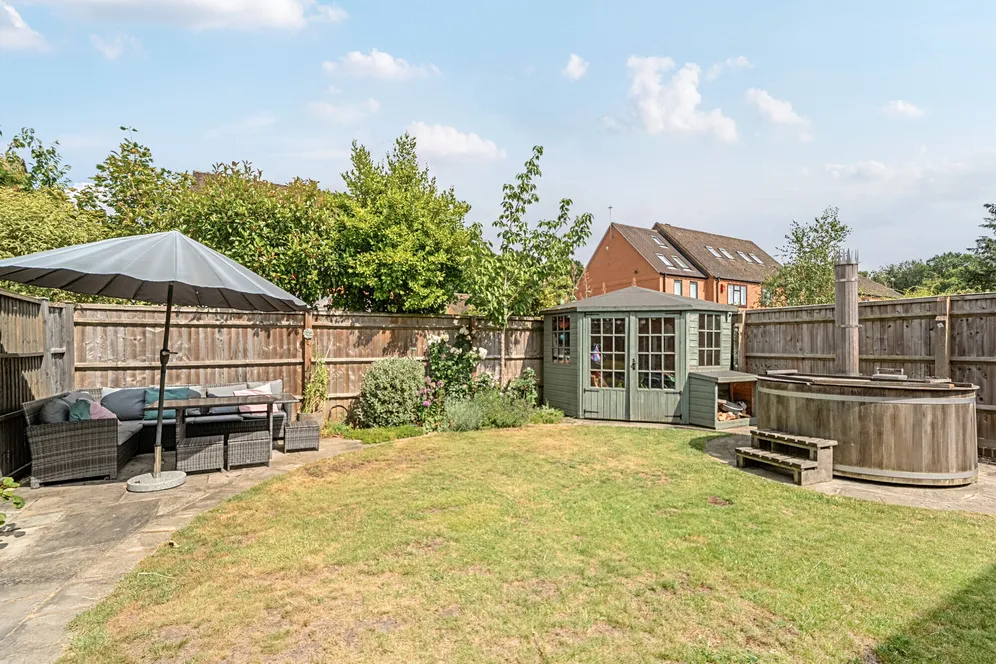 Hazlemere Road, High Wycombe, HP10 photo 6