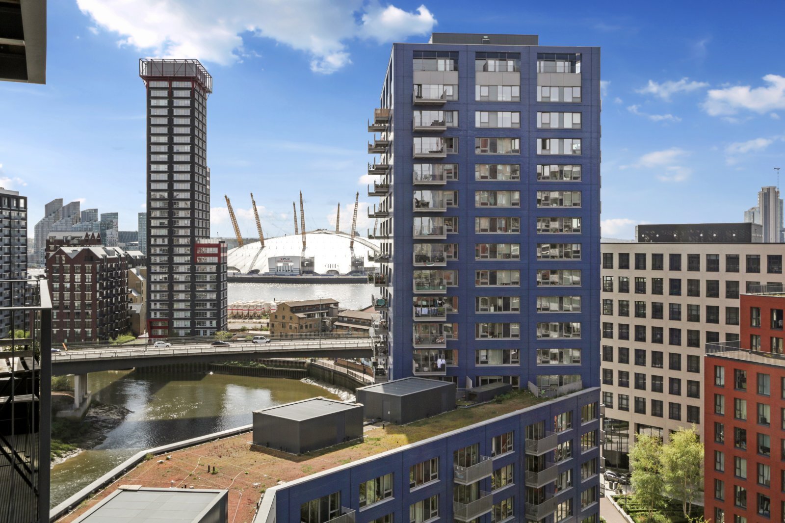 Botanic Square, Canning Town, London, E14 Image 2