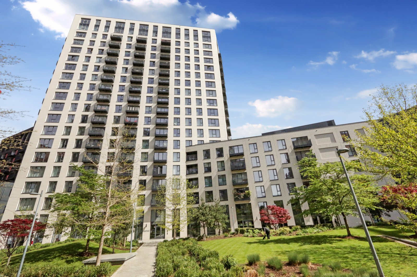 Botanic Square, Canning Town, London, E14 Image 8