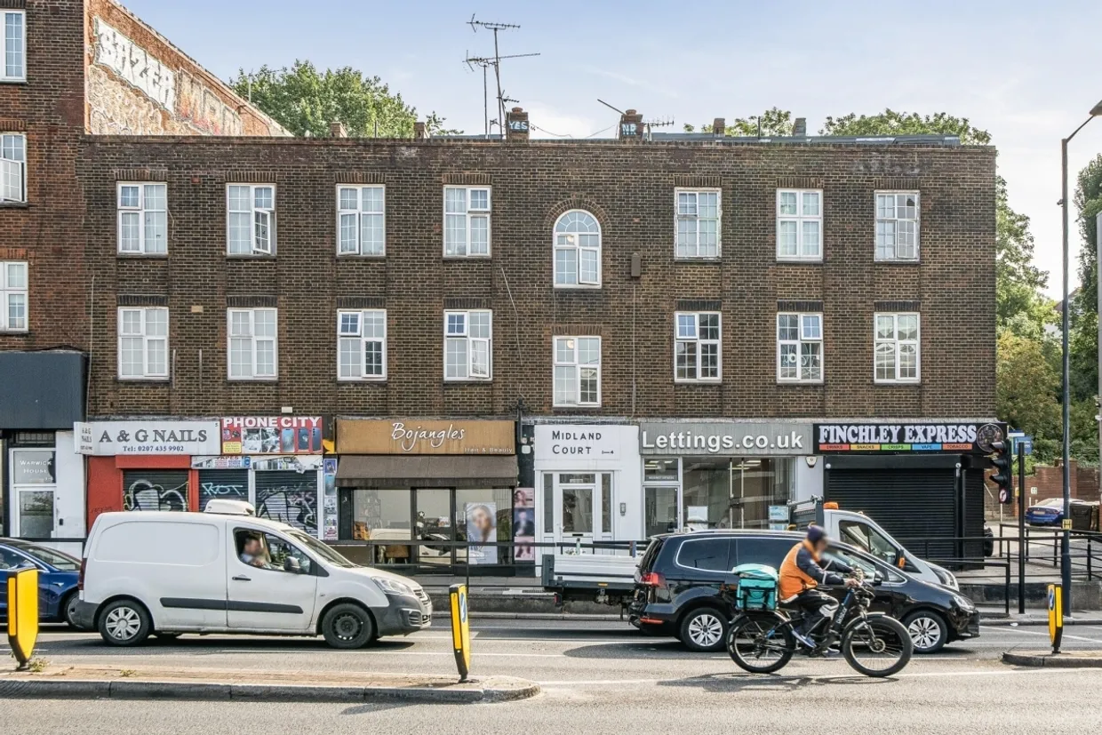 Finchley Road London NW3 photo 1