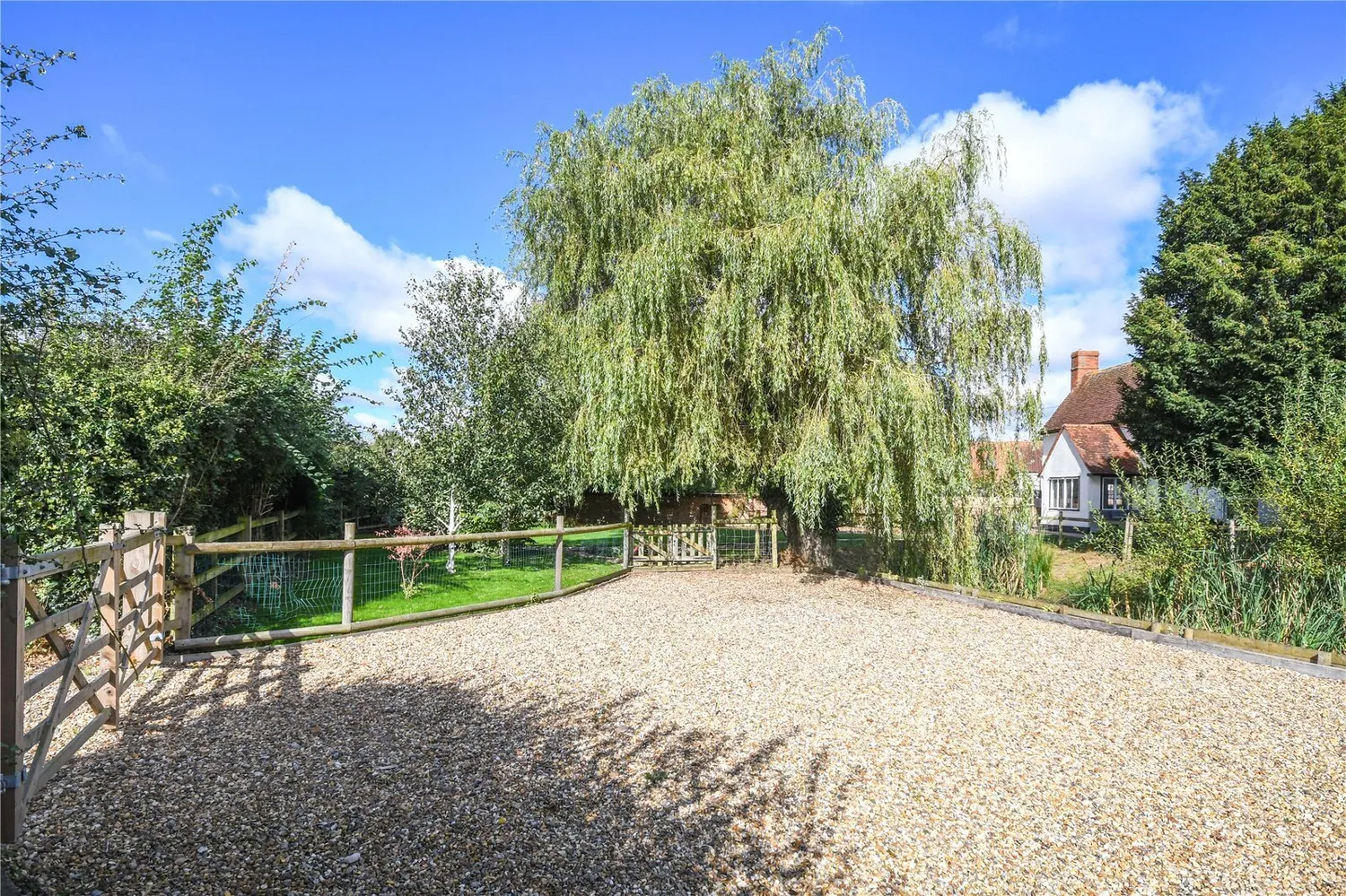 Watch House Green, Felsted, CM6 photo 23