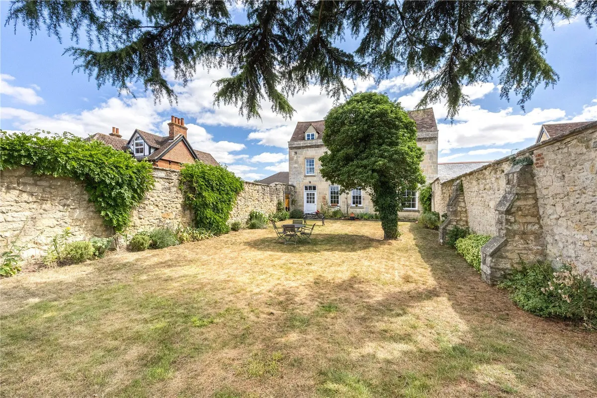 Barton Village Road, Headington, Oxford, Oxfordshire, OX3
