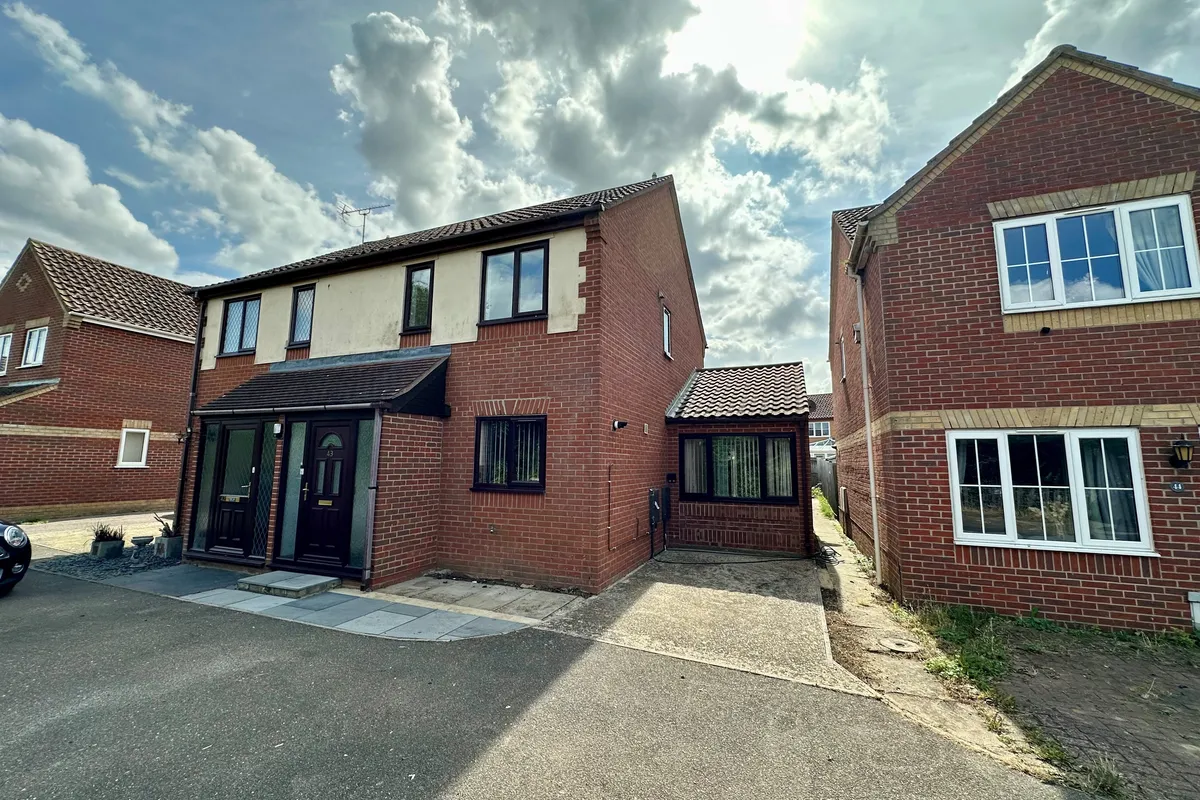 Macpherson Robertson Way, Mildenhall, BURY ST. EDMUNDS