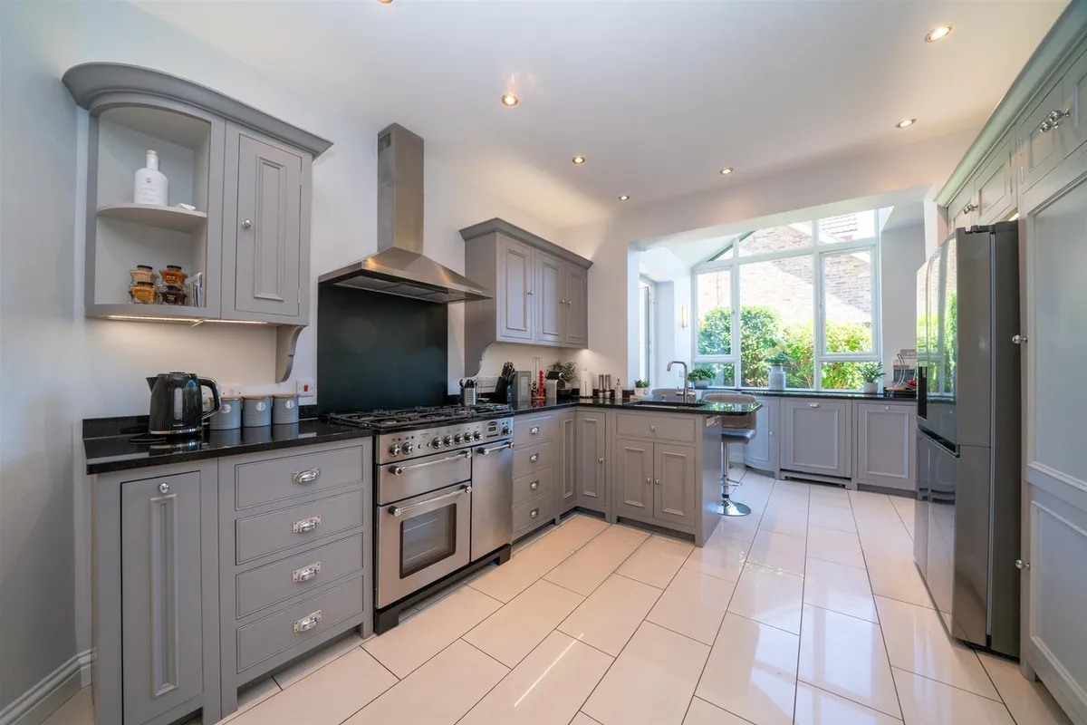 Hillfield Road, Hemel Hempstead, Hertfordshire, HP2 4AB