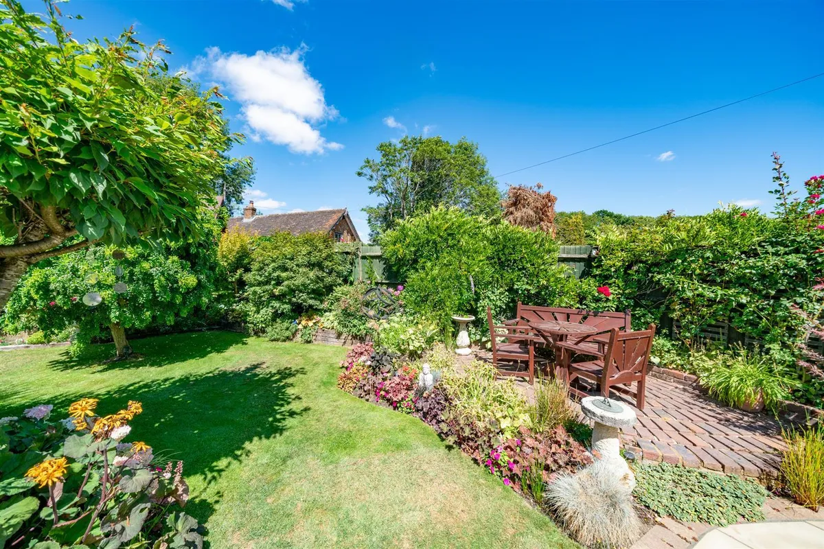 Hillfield Road, Hemel Hempstead, Hertfordshire, HP2 4AB