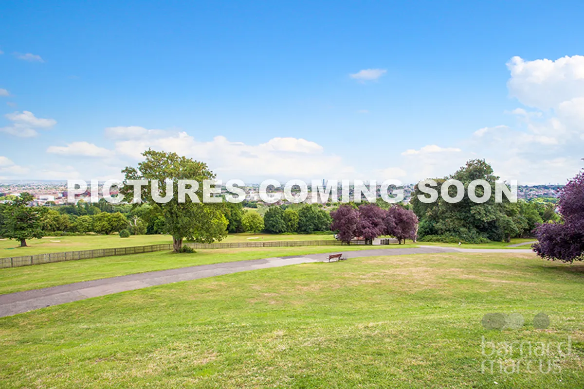 Myddleton Road, Bowes Park