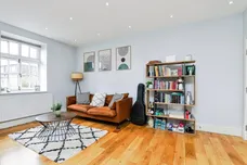 Syresham Gardens, Haywards Heath