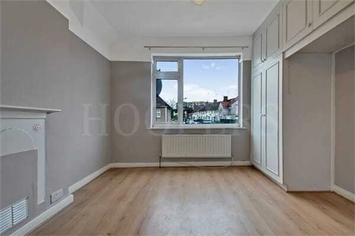 Warren Road, London, NW2