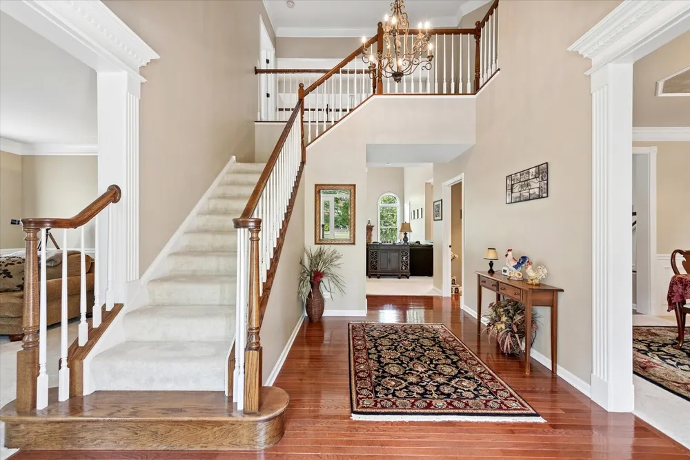29 Glacier Circle, South Barrington, IL 60010