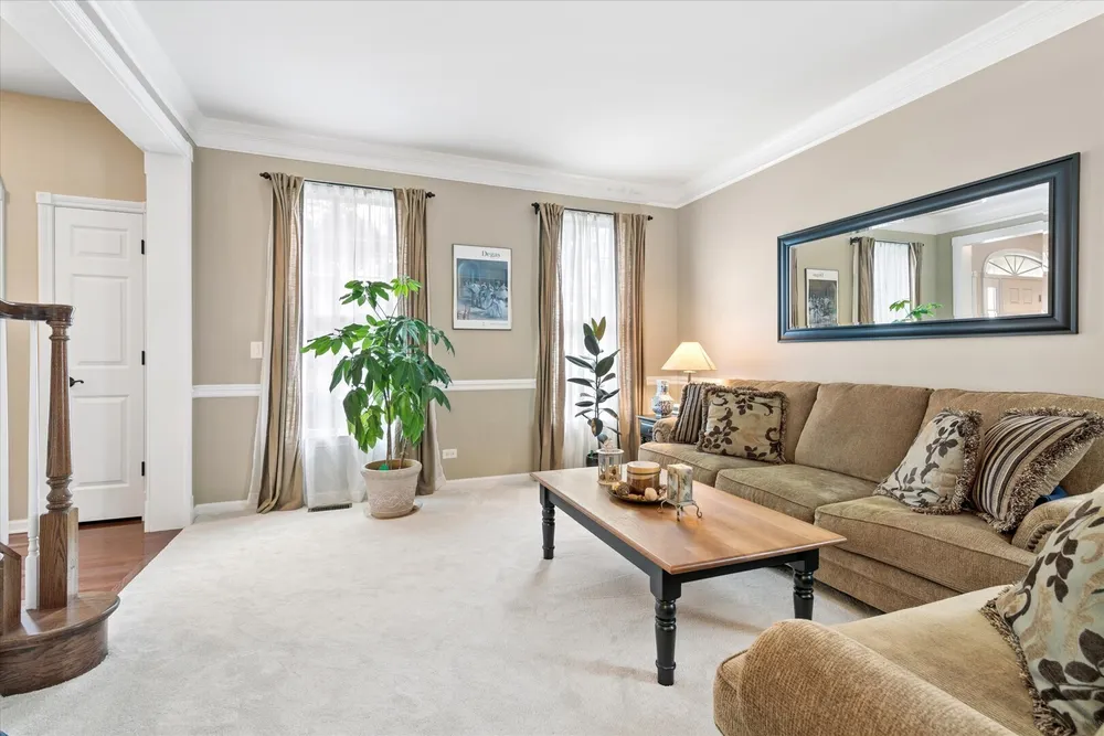 29 Glacier Circle, South Barrington, IL 60010