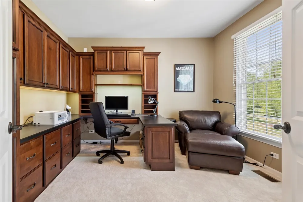 29 Glacier Circle, South Barrington, IL 60010