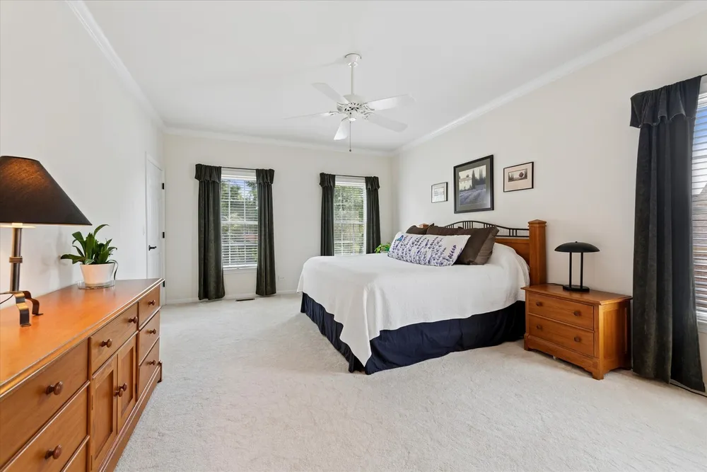 29 Glacier Circle, South Barrington, IL 60010