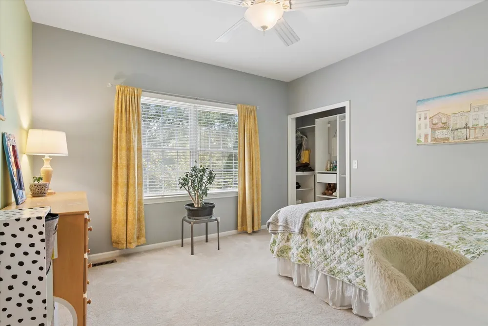 29 Glacier Circle, South Barrington, IL 60010