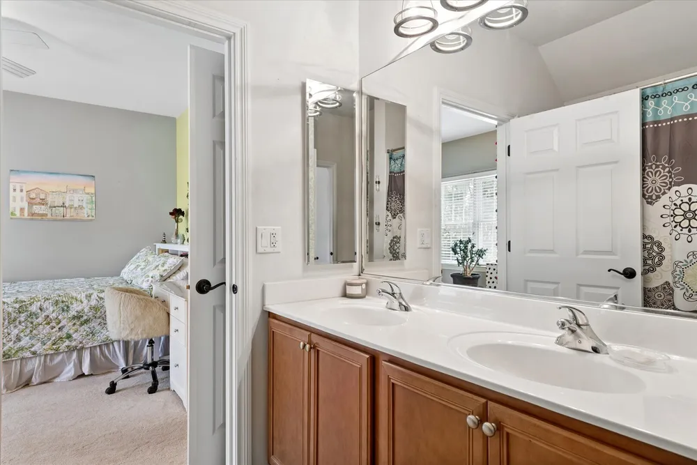 29 Glacier Circle, South Barrington, IL 60010