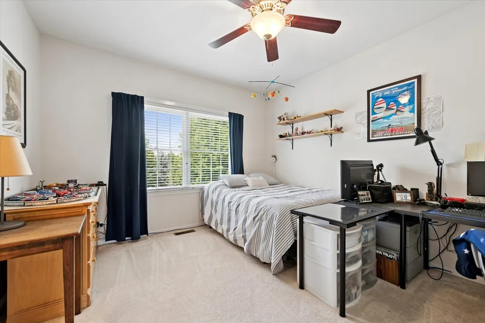 29 Glacier Circle, South Barrington, IL 60010