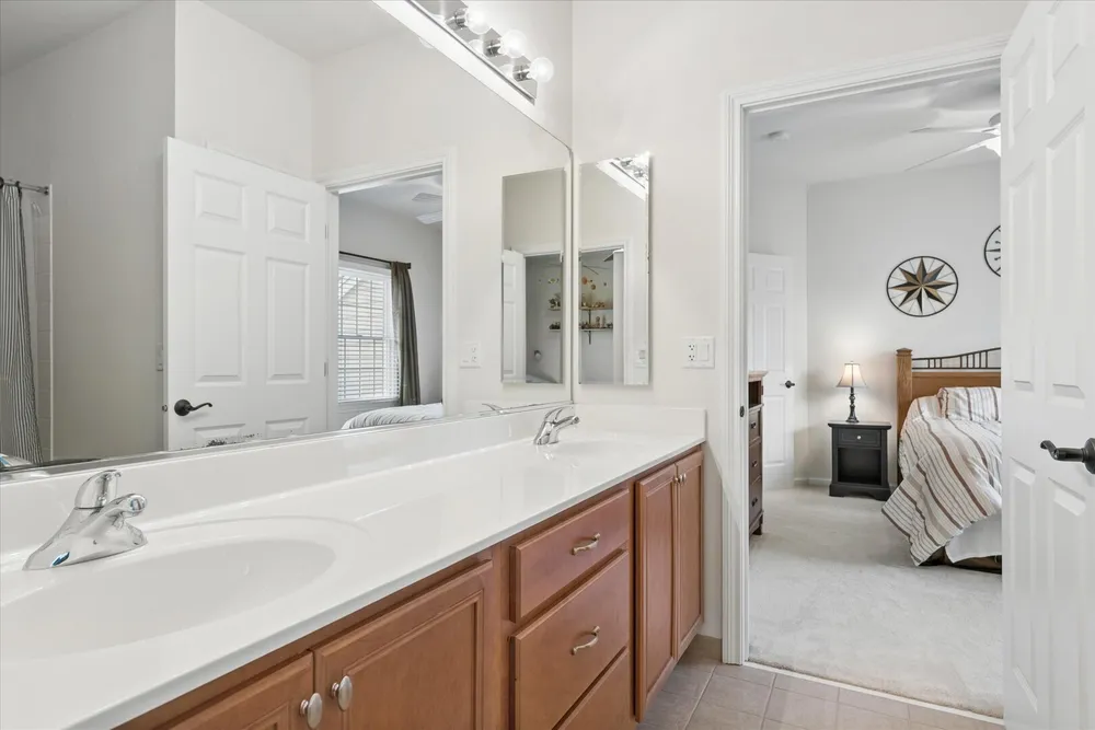 29 Glacier Circle, South Barrington, IL 60010