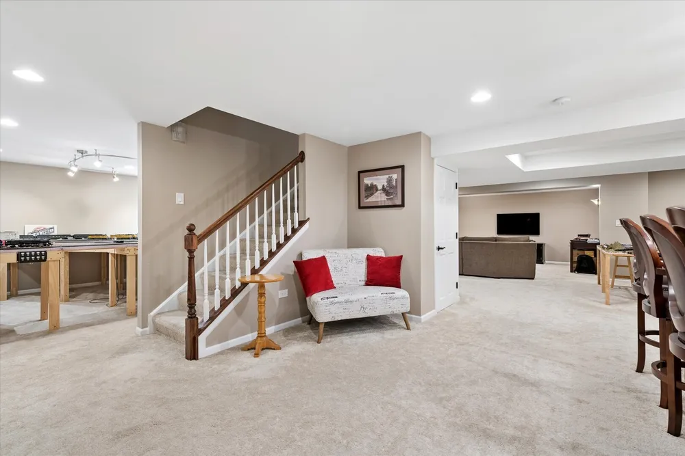 29 Glacier Circle, South Barrington, IL 60010